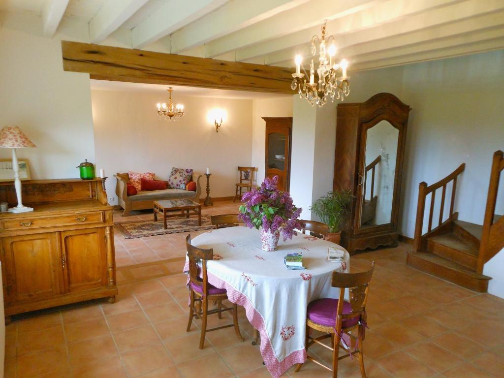 Auberge De La Tuilerie Surgy Exteriör bild