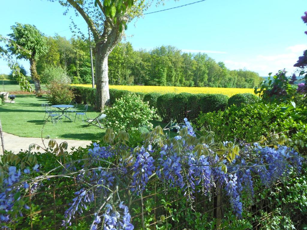 Auberge De La Tuilerie Surgy Exteriör bild